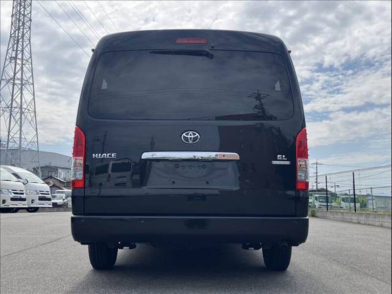 TOYOTA HIACE WAGON