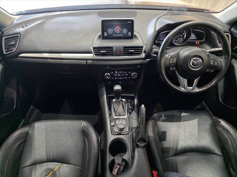 MAZDA AXELA (MAZDA3)