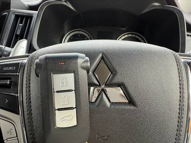 MITSUBISHI DELICA D5