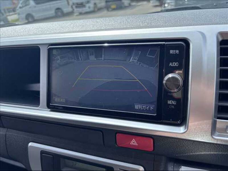 TOYOTA HIACE WAGON
