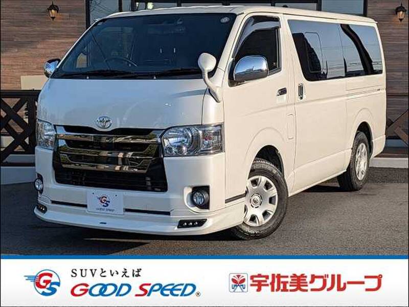 TOYOTA HIACE VAN