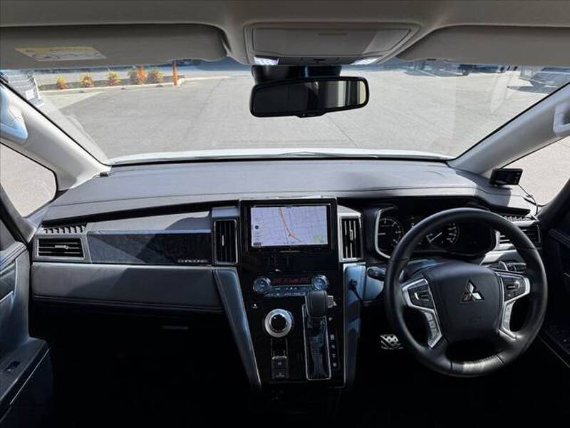 MITSUBISHI DELICA D5