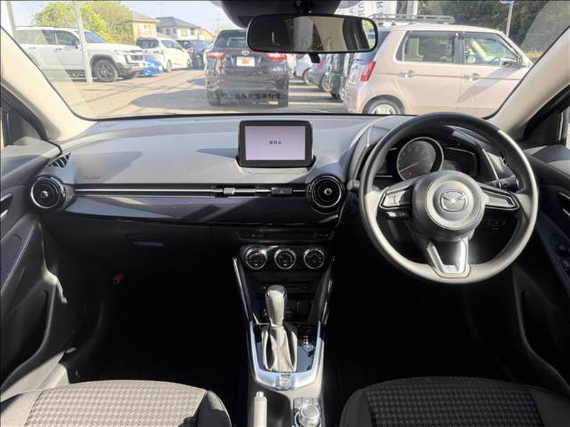 MAZDA DEMIO (MAZDA2)