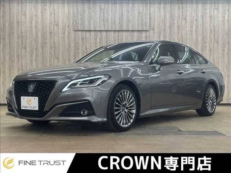 TOYOTA CROWN