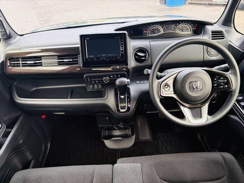 HONDA N-BOX