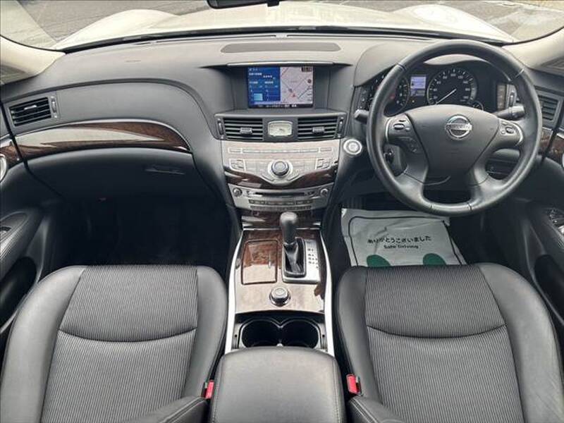 NISSAN FUGA