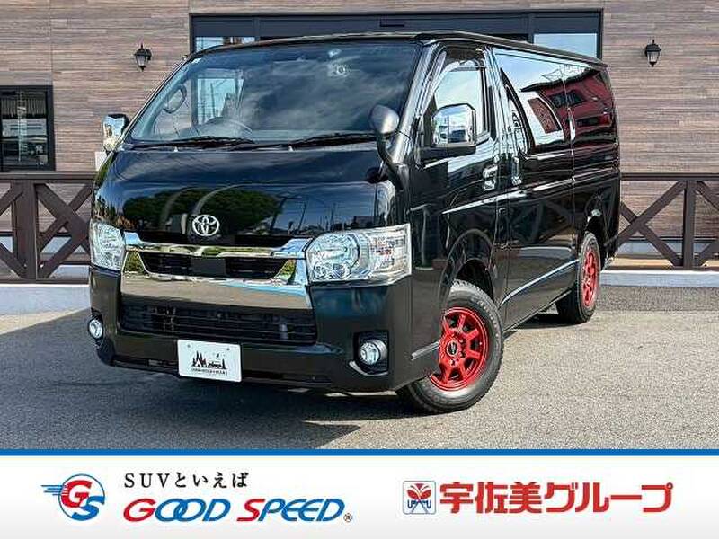 TOYOTA HIACE VAN