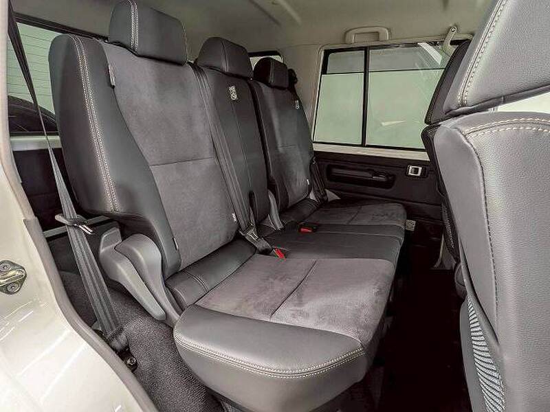 TOYOTA LAND CRUISER