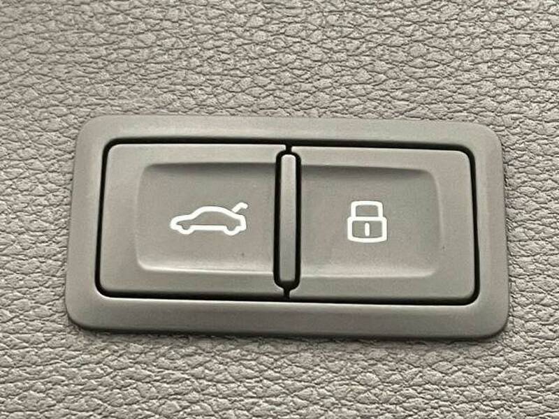 AUDI 0