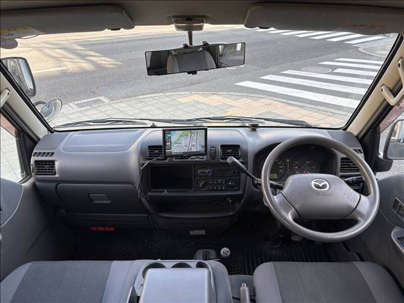 MAZDA BONGO VAN