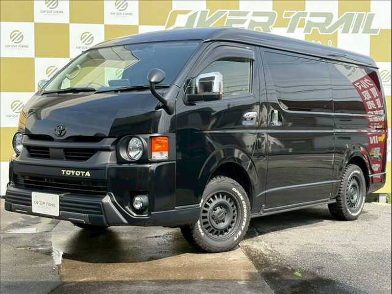TOYOTA HIACE WAGON