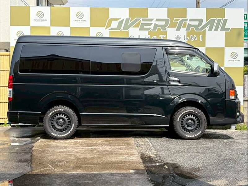 TOYOTA HIACE WAGON