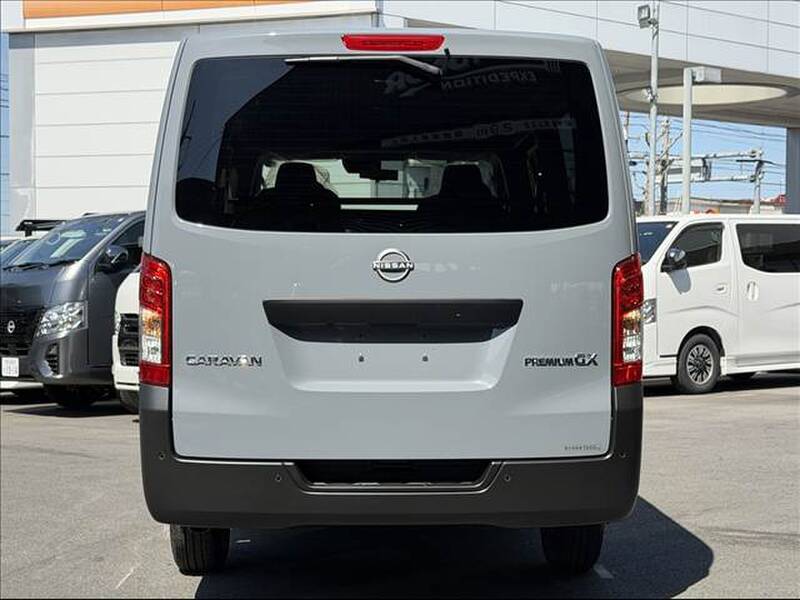 NISSAN CARAVAN VAN (URVAN)