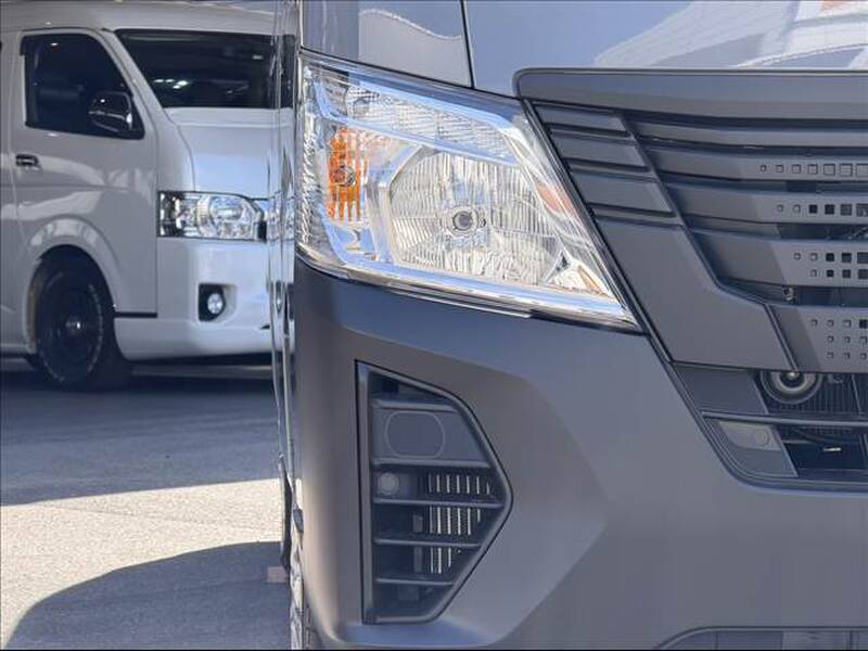 NISSAN CARAVAN VAN (URVAN)
