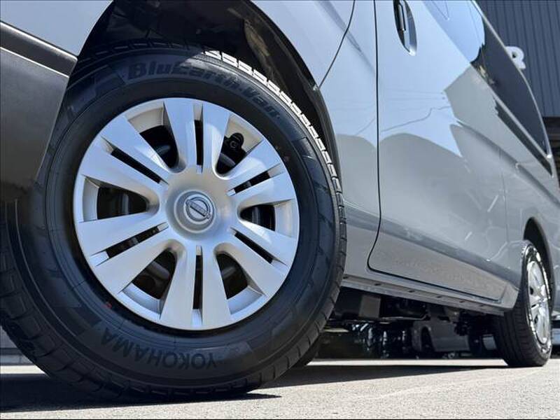 NISSAN CARAVAN VAN (URVAN)