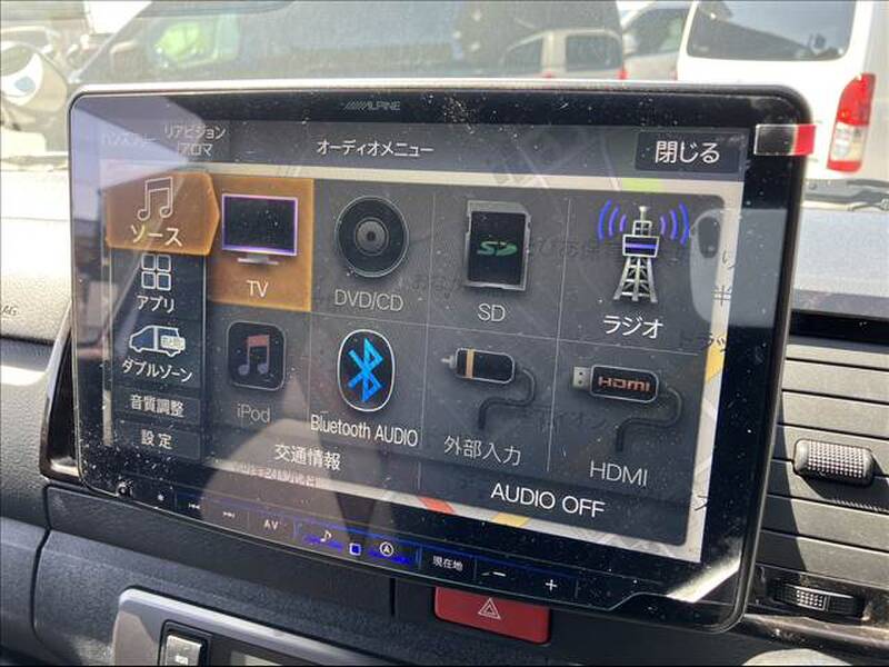TOYOTA HIACE VAN