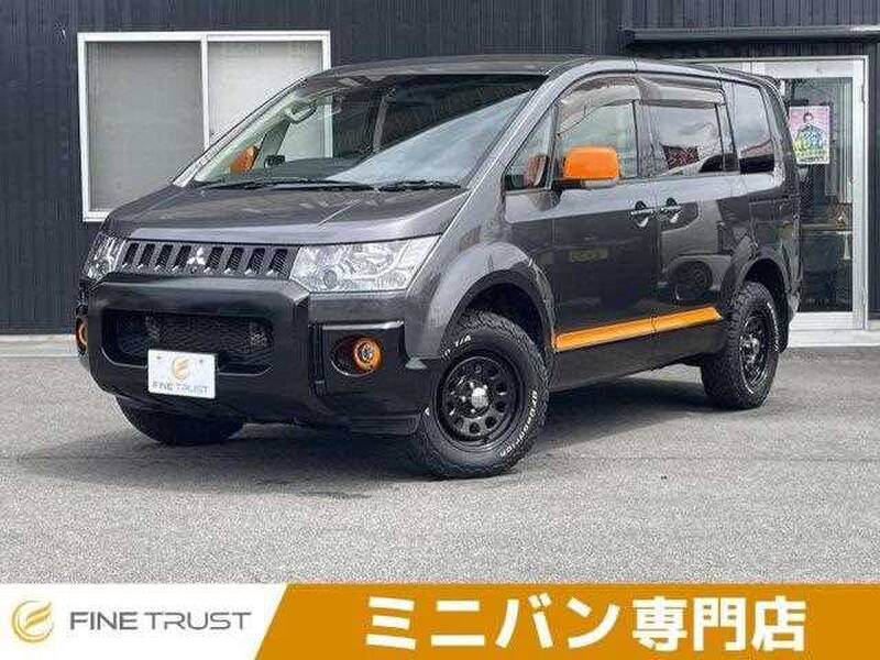 MITSUBISHI DELICA D5