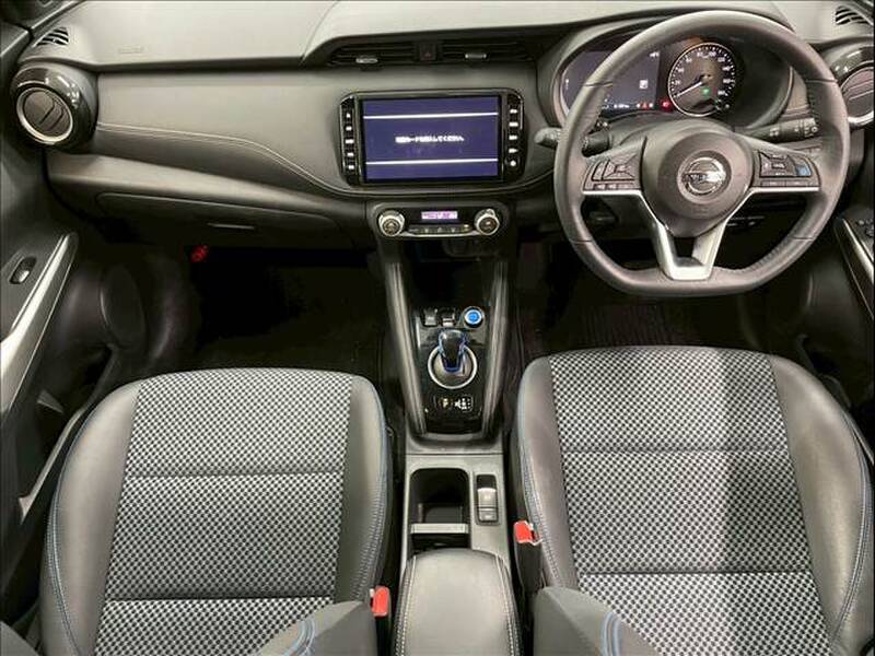 NISSAN KICKS