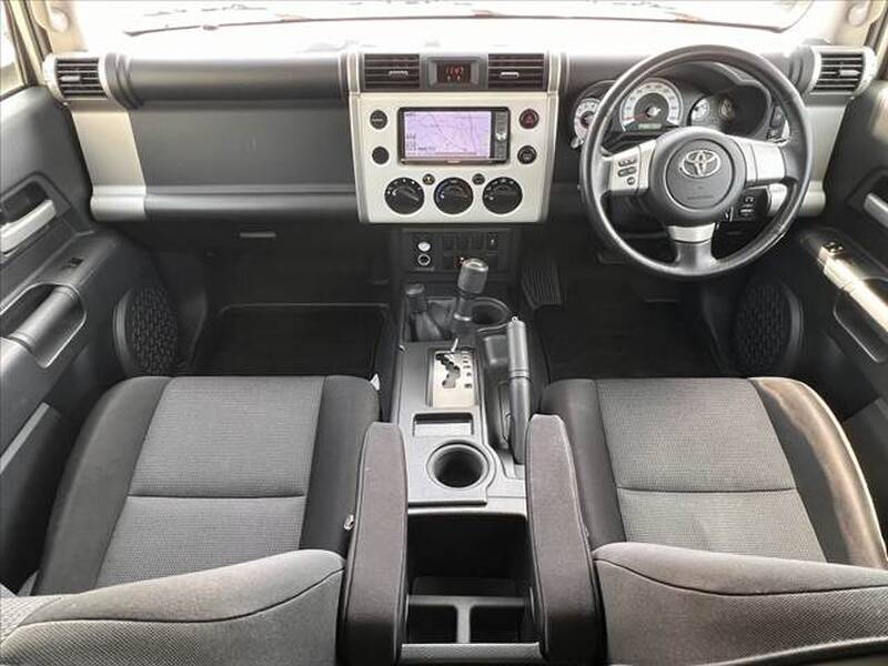 TOYOTA FJ CRUISER