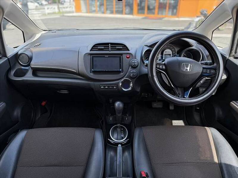 HONDA FIT SHUTTLE HYBIRD