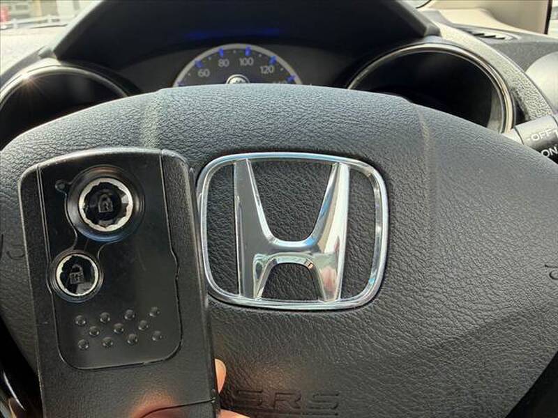 HONDA FIT SHUTTLE HYBIRD