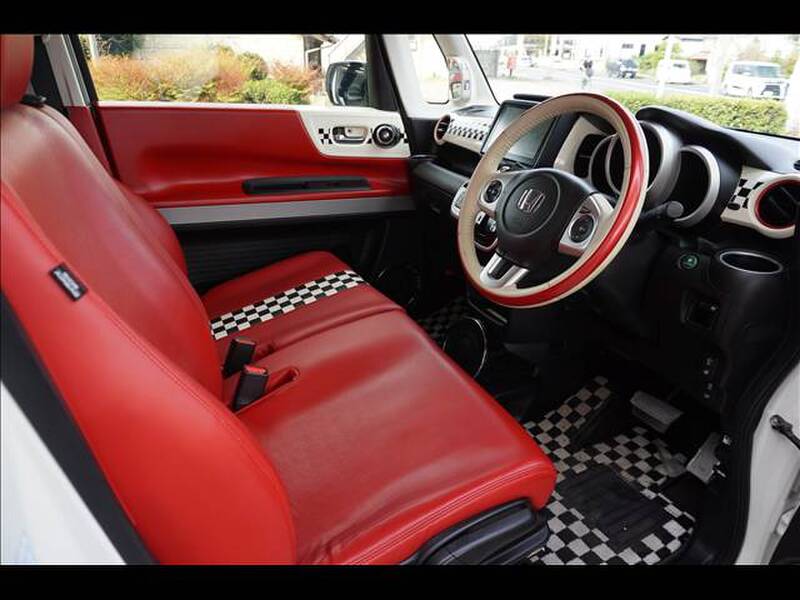 HONDA N-BOX